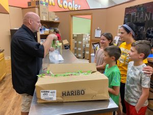 2022 EL OACP Volunteering Mary Kids_Amcor 6 8_29_22